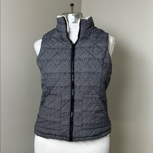 Maurices Black and White Quilted Vest Fleece Lined Size Medium